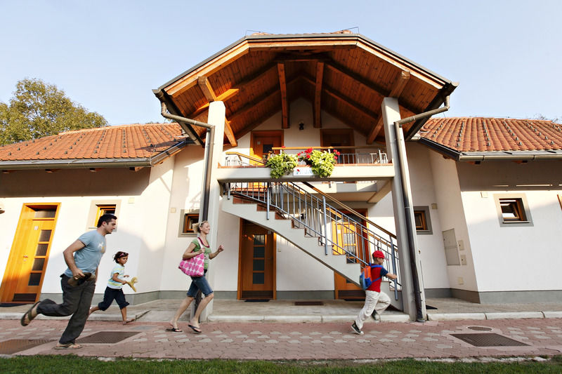 Terme Banovci - Hotel Zeleni Gaj Veržej Exterior foto